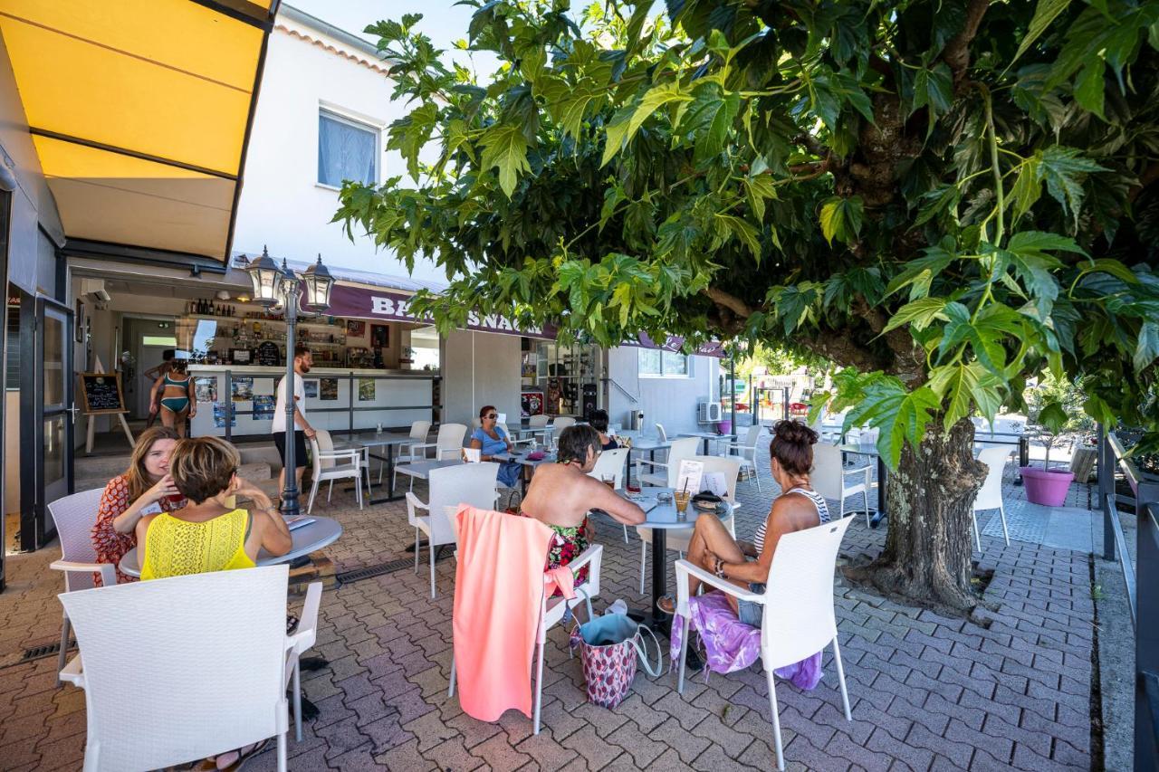 Charmant Camping Familiale 3 Etoiles Vue 360 Plage Piscine A Debordement Empl Xxl 拉博姆 外观 照片