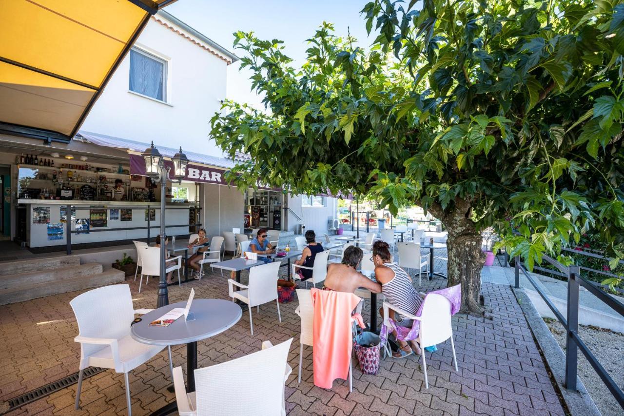 Charmant Camping Familiale 3 Etoiles Vue 360 Plage Piscine A Debordement Empl Xxl 拉博姆 外观 照片