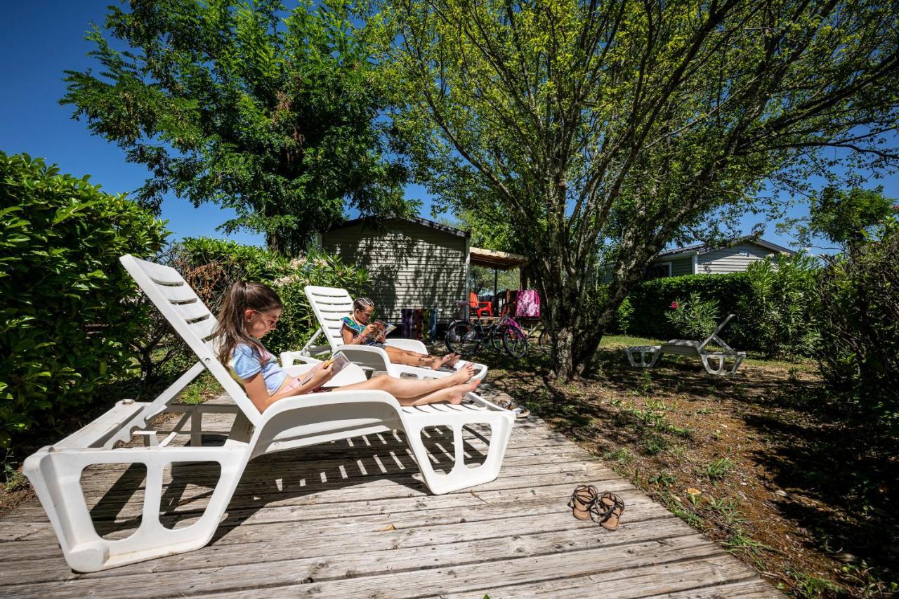 Charmant Camping Familiale 3 Etoiles Vue 360 Plage Piscine A Debordement Empl Xxl 拉博姆 外观 照片