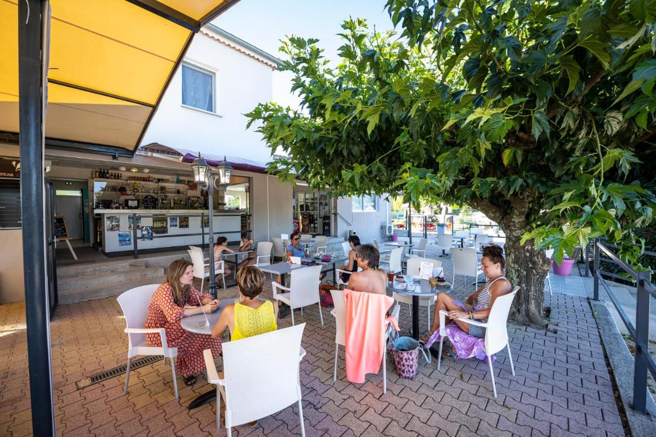 Charmant Camping Familiale 3 Etoiles Vue 360 Plage Piscine A Debordement Empl Xxl 拉博姆 外观 照片