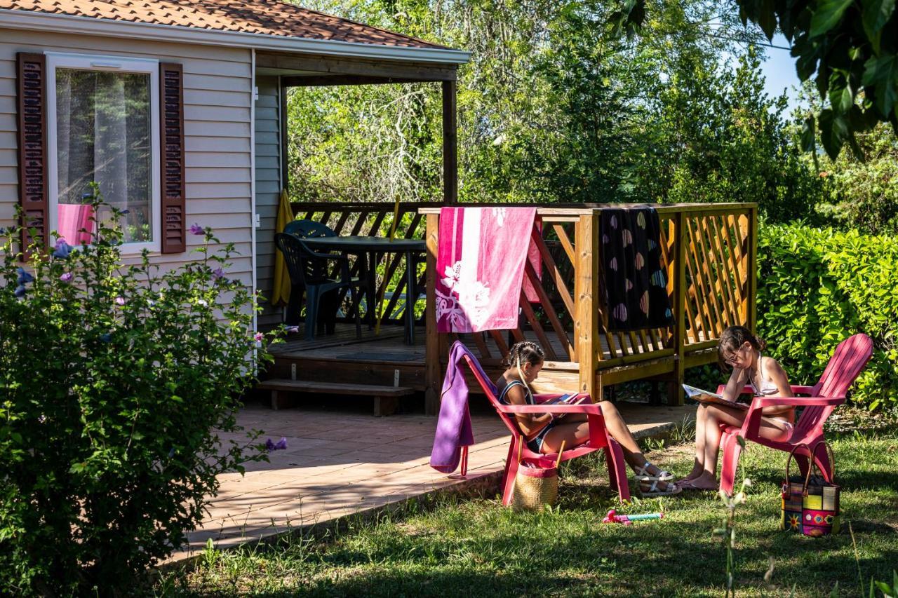 Charmant Camping Familiale 3 Etoiles Vue 360 Plage Piscine A Debordement Empl Xxl 拉博姆 外观 照片
