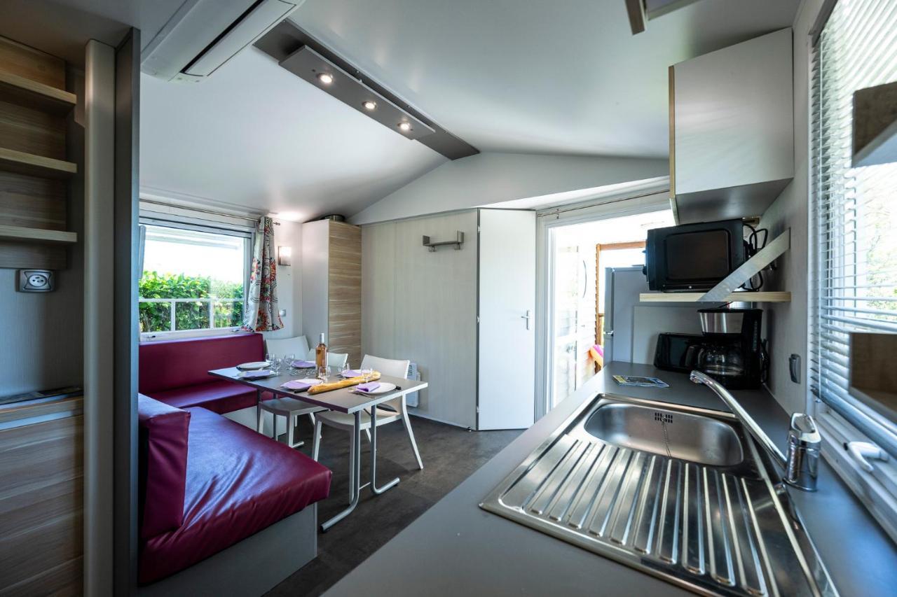 Charmant Camping Familiale 3 Etoiles Vue 360 Plage Piscine A Debordement Empl Xxl 拉博姆 外观 照片